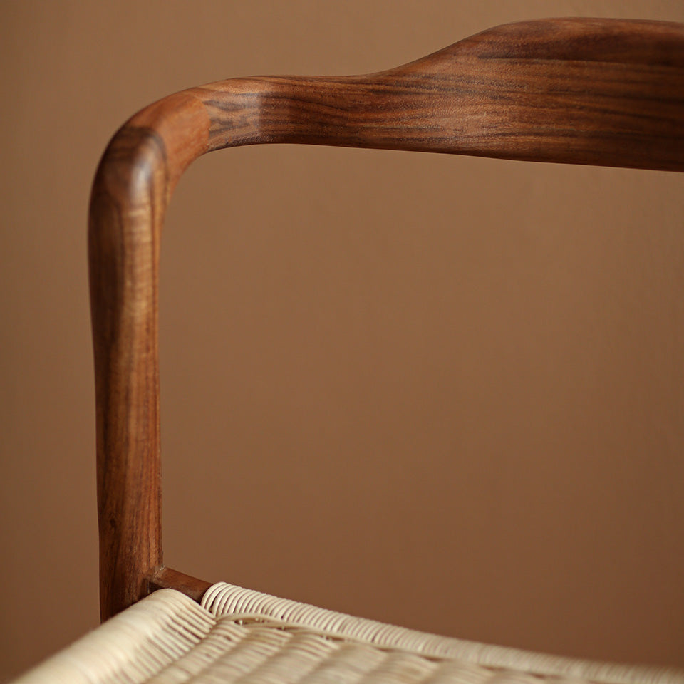 Desierto | Dining Chair with Curved Backrest